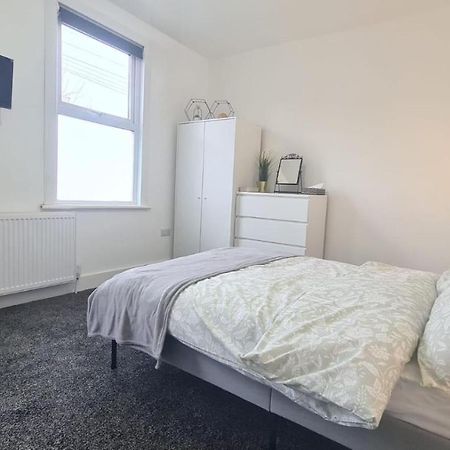 Spacious Private Room In Manor Park Λονδίνο Εξωτερικό φωτογραφία