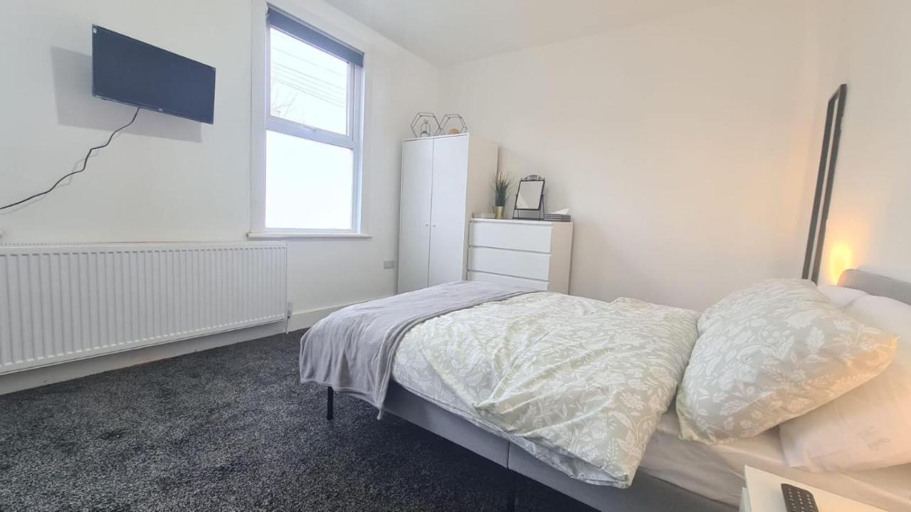 Spacious Private Room In Manor Park Λονδίνο Εξωτερικό φωτογραφία