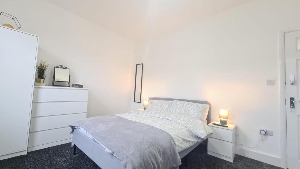 Spacious Private Room In Manor Park Λονδίνο Εξωτερικό φωτογραφία